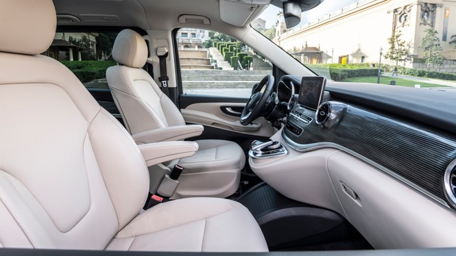 Mercedes-Benz V-Class mới có giá bán từ gần 2,6 tỷ đồng ở Việt Nam - ảnh 2