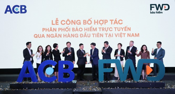 Bảo hiểm FWD lựa chọn phân phối bảo hiểm trực tuyến qua Ngân hàng ACB - ảnh 1