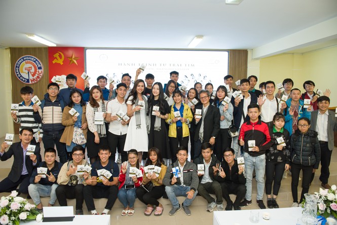 Á hậu Hoàng My: Một dân tộc dẫn dắt cần có tri thức toàn diện - ảnh 6