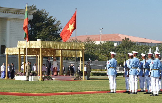 Lễ đón Thủ tướng Nguyễn Xuân Phúc thăm chính thức Myanmar - ảnh 1