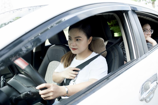 Cảm động câu chuyện 'ngôn tình' của đôi vợ chồng tài xế Grab - ảnh 1