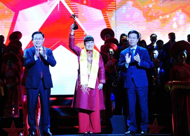Giải thưởng Sao Đỏ vinh danh CEO Phuc Khang Corporation - ảnh 1