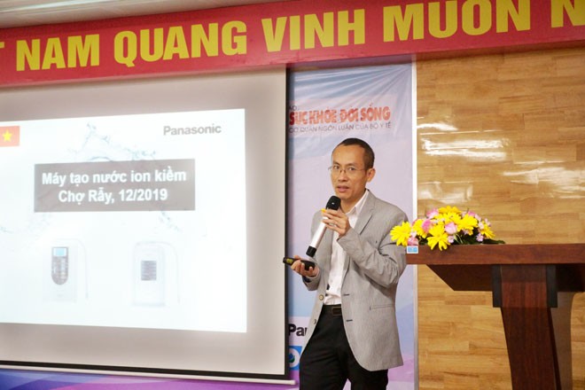 Thế Giới Điện Giải cùng BV Chợ Rẫy mang nước ion kiềm đến cho các bệnh nhân - ảnh 2