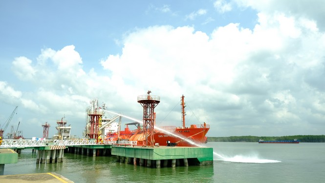 KVT diễn tập tình huống an ninh cảng biển và ứng phó sự cố tràn dầu 2020 - ảnh 1