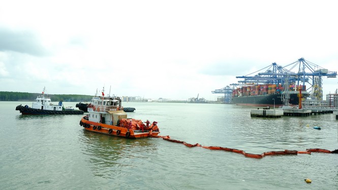 KVT diễn tập tình huống an ninh cảng biển và ứng phó sự cố tràn dầu 2020 - ảnh 2