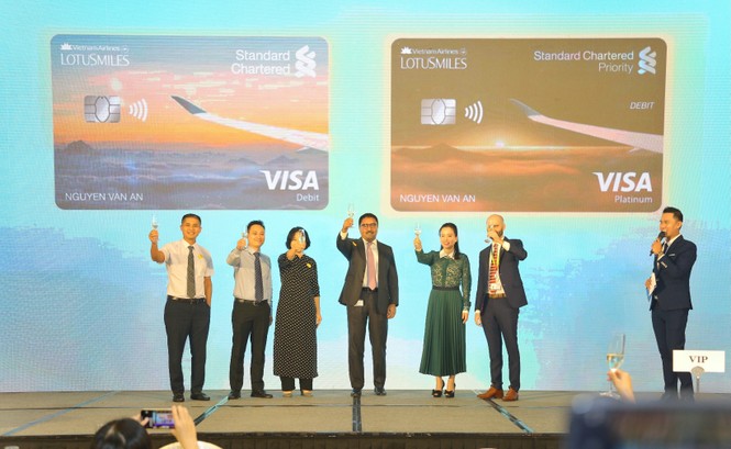 Ra mắt Thẻ Liên kết Vietnam Airlines Standard Chartered EliteFly - ảnh 1