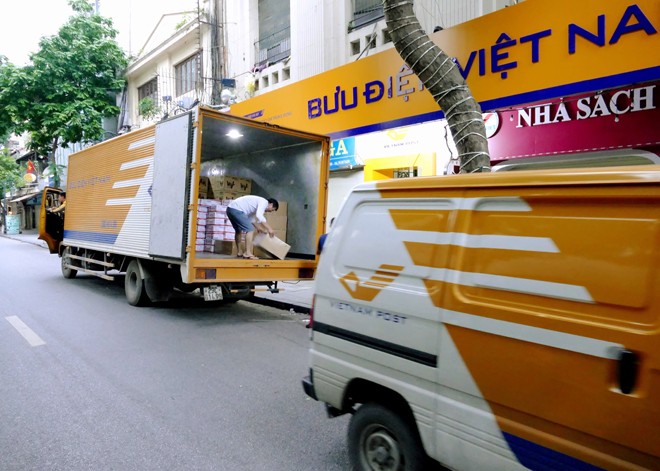 Ấm áp tình người Bưu điện trong bão lũ - ảnh 5