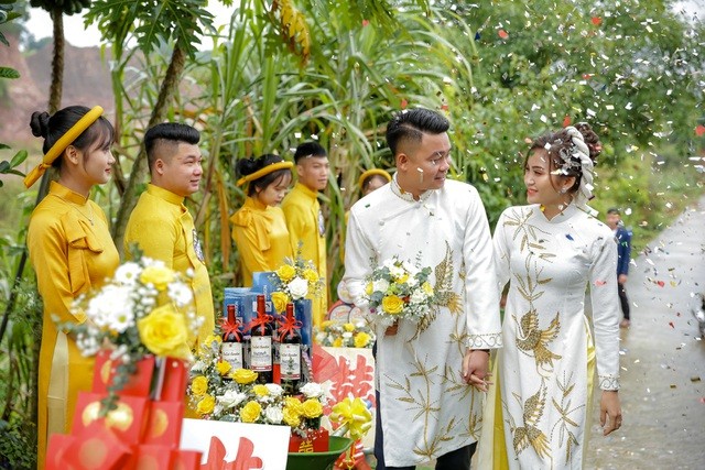 Dàn 'siêu xe khủng' trong đám hỏi ở Thái Nguyên gây 'bão cộng đồng mạng' - ảnh 5