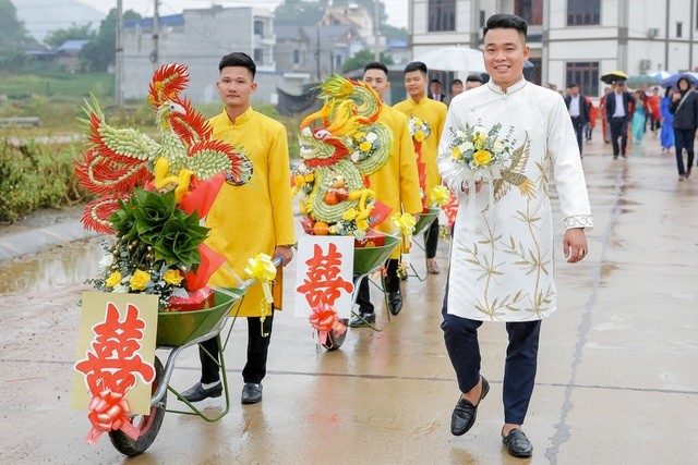 Dàn 'siêu xe khủng' trong đám hỏi ở Thái Nguyên gây 'bão cộng đồng mạng' - ảnh 8