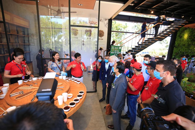 Khánh thành 'Vườn trải nghiệm cà phê NESCAFÉ WASI' tại Tây Nguyên - ảnh 2