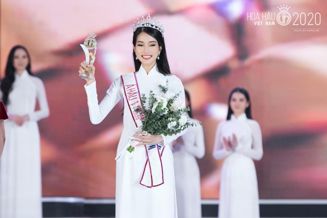 Dàn sao Việt quy tụ tại đại tiệc thẩm mỹ của Bệnh viện thẩm mỹ Xuân Hương TP.HCM - ảnh 2