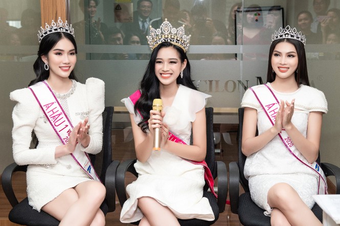 Top 3 Hoa Hậu Việt Nam 2020 giao lưu cùng Chicilon Media - ảnh 3