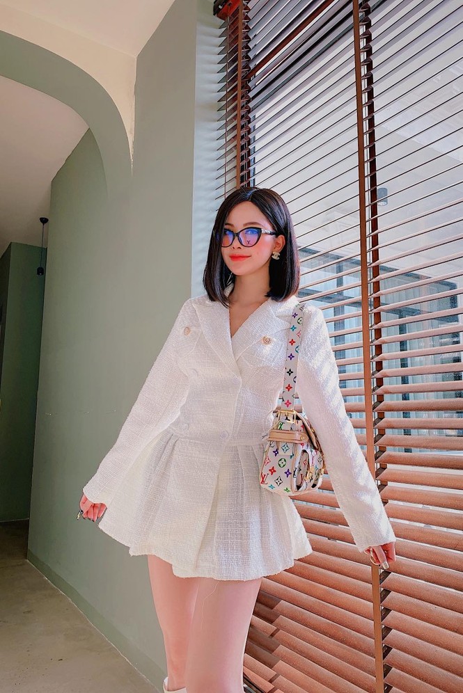Kiều Thủy Tiên– thời trang cho các quý cô sành điệu, trẻ trung - ảnh 4