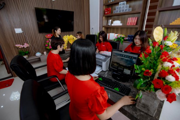 Lễ khai trương hoành tráng của thương hiệu mỹ phẩm quốc tế Huong CEO - ảnh 4