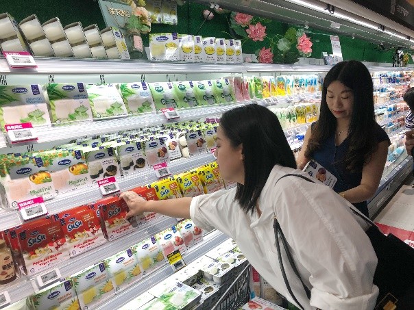 Vinamilk ‘xông đất’ 2021 với lô hàng lớn gồm sữa hạt và sữa đặc xuất khẩu đi Trung Quốc - ảnh 6
