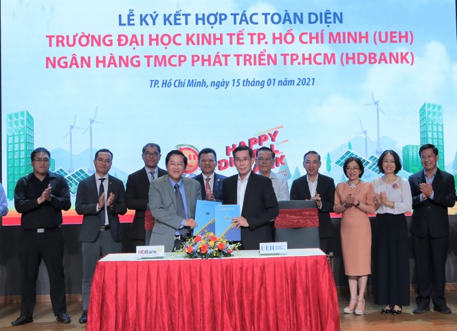 HDBank ký hợp tác chiến lược với các trường đại học - ảnh 1