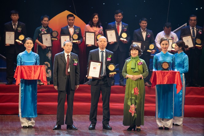 Công ty GHB do Ngọc Trinh điều hành lọt top 100 thương hiệu Vàng 2020 - ảnh 1