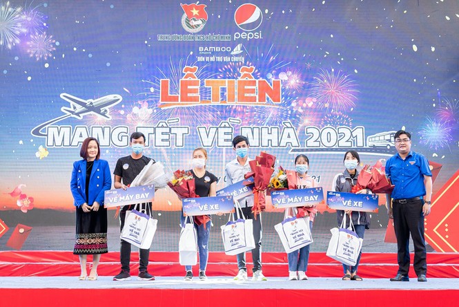 Wowy, Karik, Lăng LD - Ba đại sứ cùng dàn sao “mang Tết về nhà” xuân này! - ảnh 6