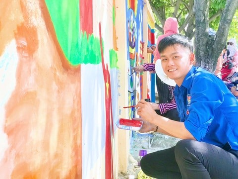 Tuổi trẻ ‘thổi hồn’ vào những bức tường vô tri - ảnh 3