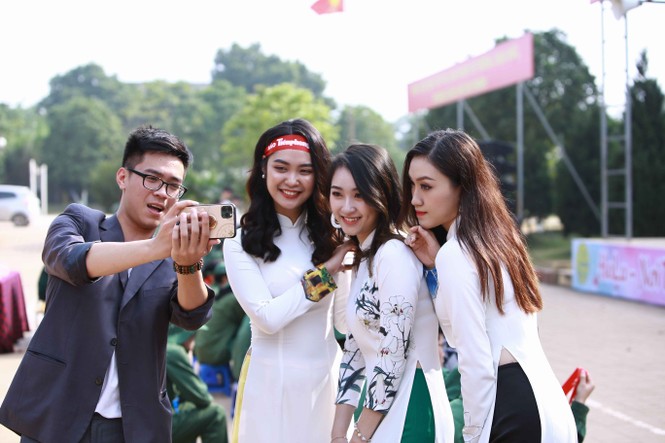 Hàng nghìn “chiến sĩ Hola” tham gia hiến máu tình nguyện - ảnh 6