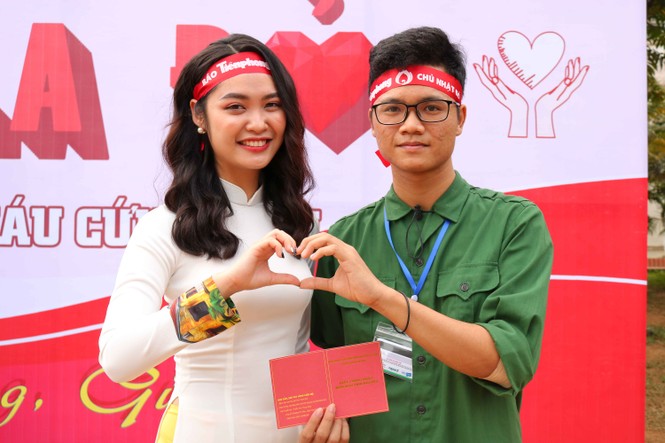 Hàng nghìn “chiến sĩ Hola” tham gia hiến máu tình nguyện - ảnh 7
