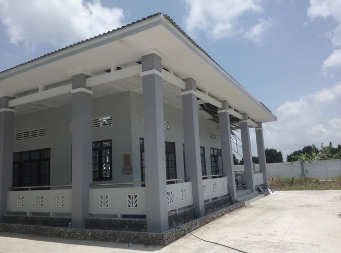 Hội trường Ủy ban thị trấn đổ sập sau 8 tháng sử dụng chưa rõ nguyên nhân - ảnh 4