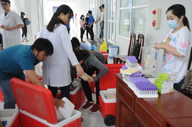 Hàng trăm bạn trẻ có mặt từ sớm tham gia Chủ Nhật Đỏ tại Kiên Giang - ảnh 6