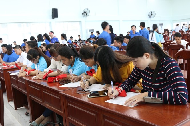 Hàng trăm bạn trẻ có mặt từ sớm tham gia Chủ Nhật Đỏ tại Kiên Giang - ảnh 3