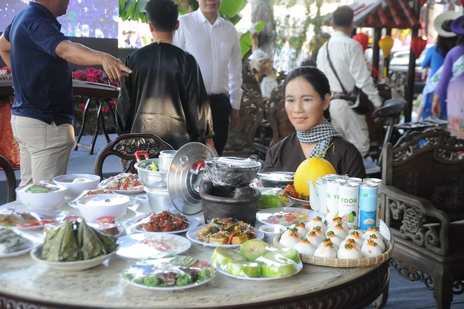 Chủ tịch Quốc hội dự khai mạc Hội chợ Du lịch Quốc tế Cần Thơ 2019 - ảnh 4