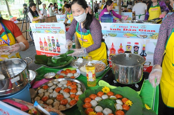 Chạy Marathon, trồng cây xanh ‘chống biến đổi khí hậu’ - ảnh 4