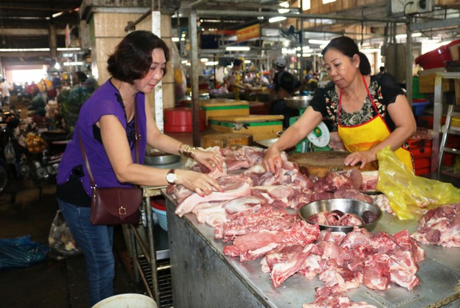 ĐBSCL: Giá thịt heo tăng, nhiều loại rau củ quả giảm - ảnh 1