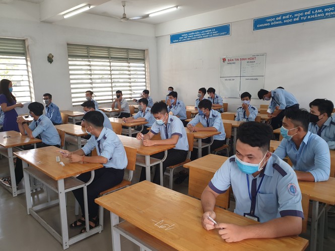 Sinh viên An Giang may 5000 khẩu trang phòng dịch Covid - 19 - ảnh 6