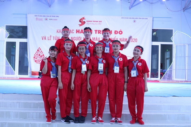 Nữ thạc sỹ dân tộc Tày tình nguyện đi khắp cả nước tuyên truyền hiến máu - ảnh 5