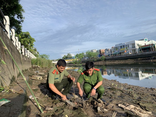 Cần Thơ ra quân bảo vệ môi trường - ảnh 5