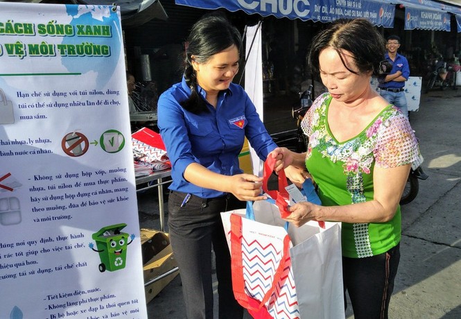Cần Thơ ra quân bảo vệ môi trường - ảnh 3