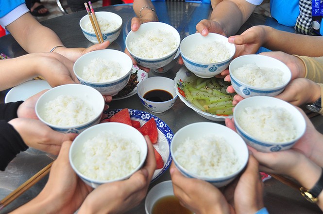 Những hình ảnh dễ thương của chiến sỹ tình nguyện - ảnh 11