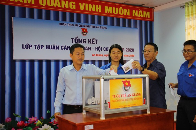 Tuổi trẻ ĐBSCL ủng hộ đồng bào lũ lụt miền Trung - ảnh 2