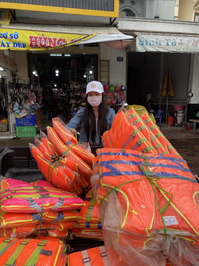 Chuyến xe Ứớc mơ của tuổi trẻ Cần Thơ đến với đồng bào miền Trung - ảnh 3