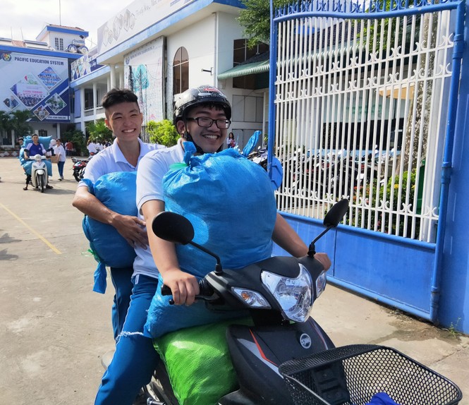 Chuyến xe của tuổi trẻ Cần Thơ tiếp tục hướng về đồng bào miền Trung - ảnh 2