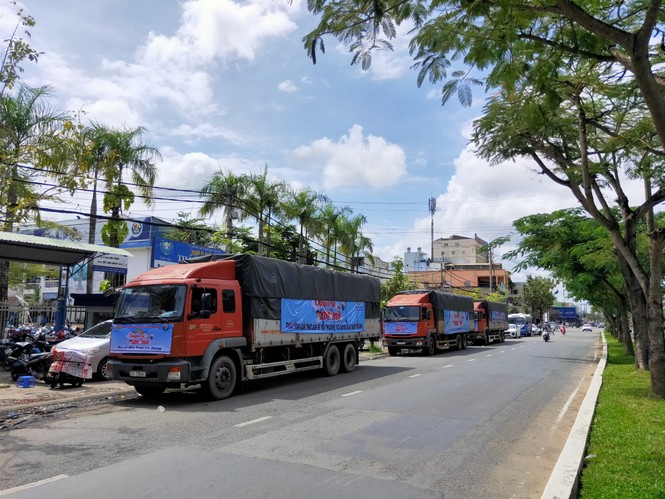 Chuyến xe của tuổi trẻ Cần Thơ tiếp tục hướng về đồng bào miền Trung - ảnh 3