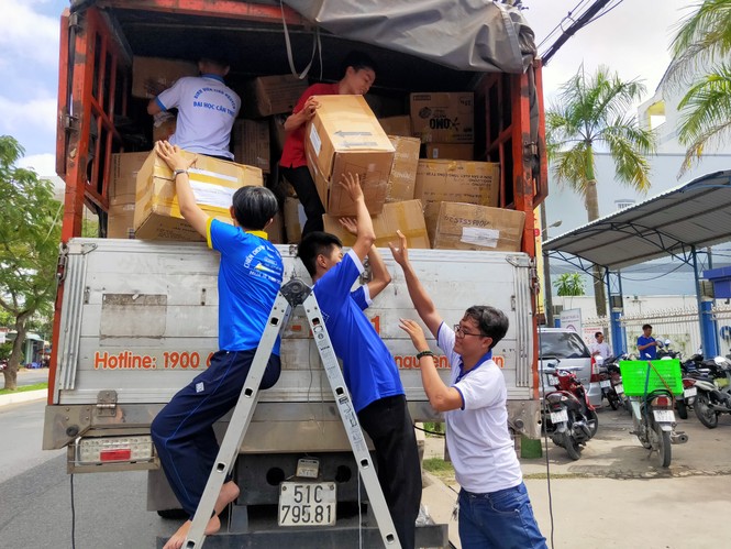 Chuyến xe của tuổi trẻ Cần Thơ tiếp tục hướng về đồng bào miền Trung - ảnh 1