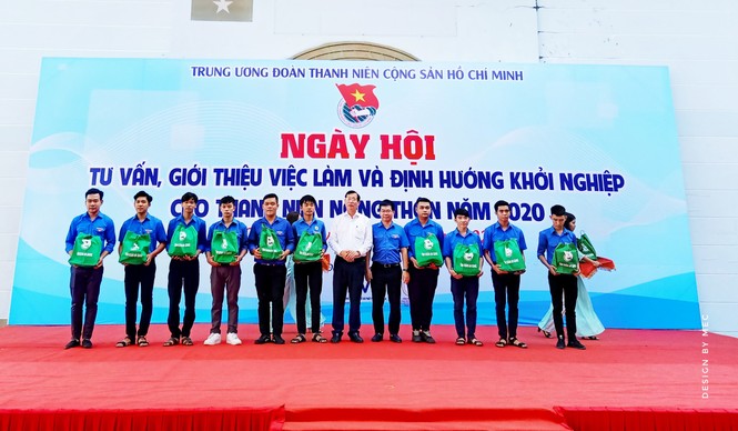 Sôi nổi ngày hội việc làm tại An Giang - ảnh 2