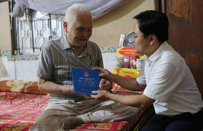 Bí thư thứ nhất Trung ương Đoàn chúc tết tại Đồng Tháp - ảnh 2