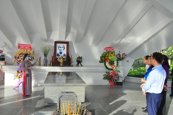 Trung ương Đoàn tặng gần 1 tỷ đồng cho người dân Đồng Tháp vui xuân, đón tết - ảnh 19