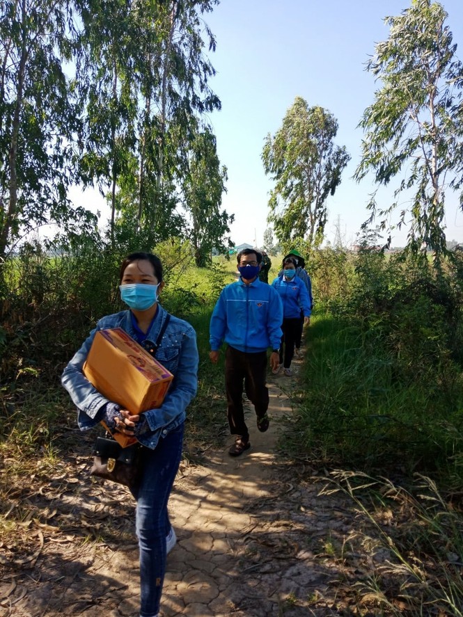 'Thắp sáng biên cương', ngăn chặn COVID -19 - ảnh 7
