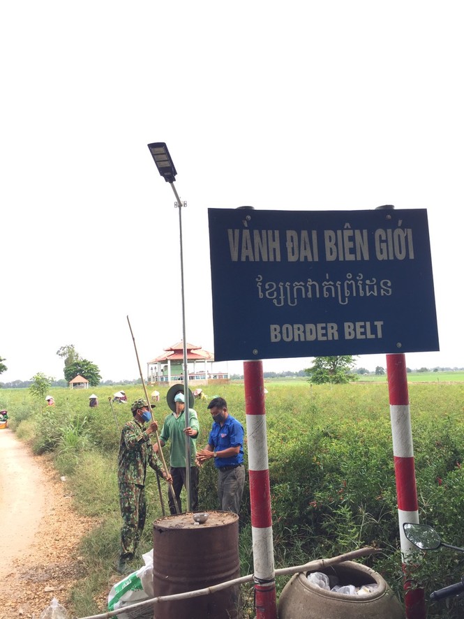 'Thắp sáng biên cương', ngăn chặn COVID -19 - ảnh 1