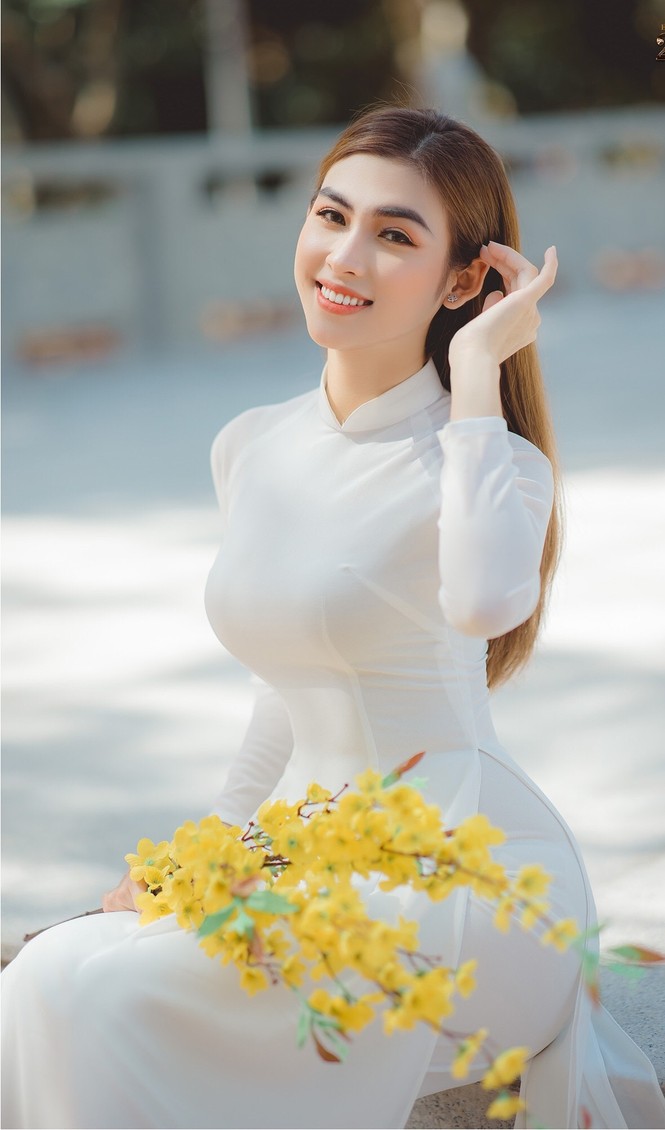 'Nụ cười tỏa nắng' của cô gái Tây Đô - ảnh 1