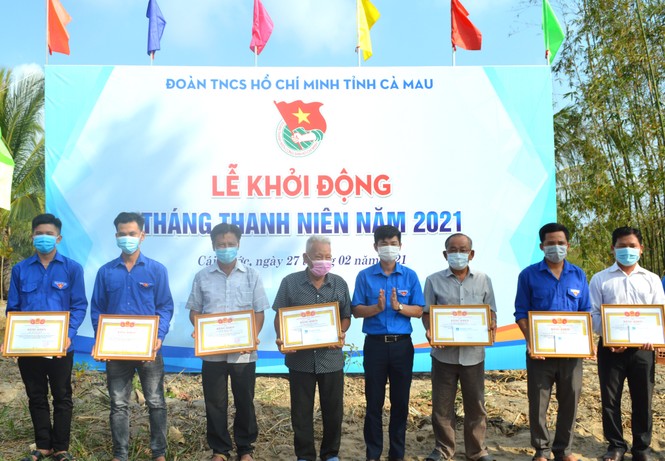 Đồng Tháp, Cà Mau diễn ra sôi nổi các hoạt động Tháng thanh niên - ảnh 6
