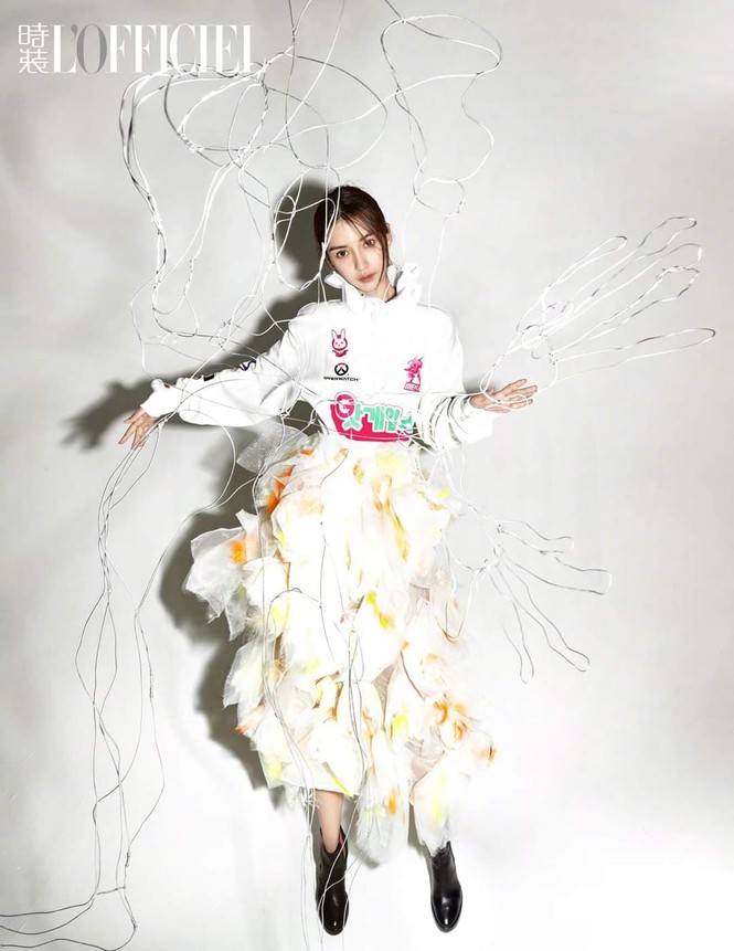 Ngắm Angela Baby đẹp xuất thần trên bìa tạp chí L’OFFICIEL Kim Cửu (9/2020) - ảnh 2