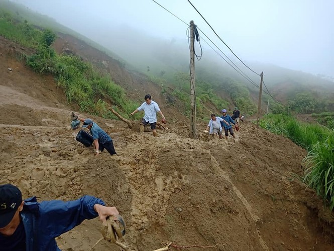 Giao thông ách tắc, thiệt hại ước tính 276 tỷ sau vụ lũ quét ở Thanh Hóa - ảnh 6